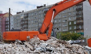 Вывоз строительного мусора с участка в Кумертау недорого от 1590 руб. | 2Землекопа-Кра